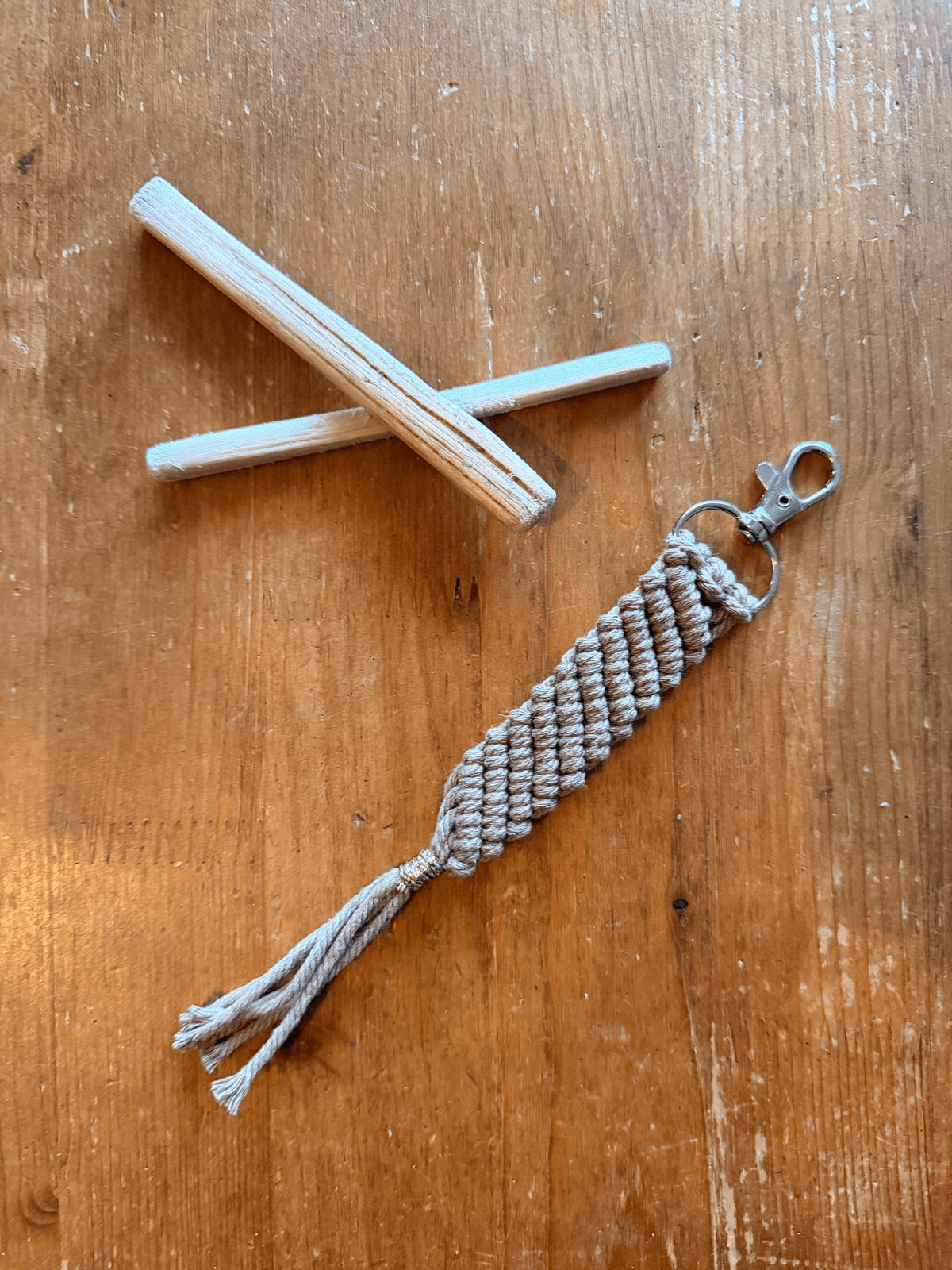 Porte-clés macramé muscade horizon
